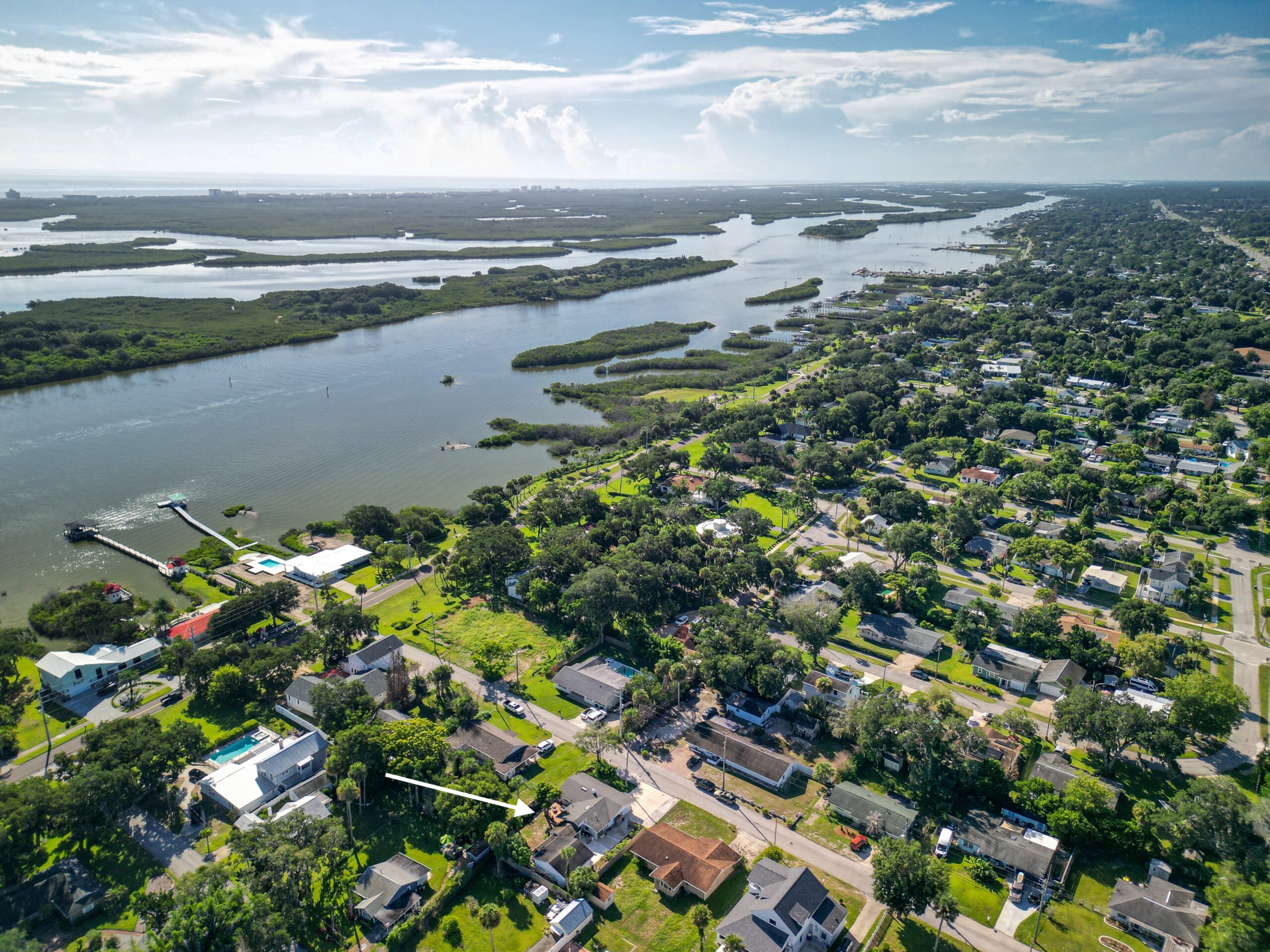Edgewater between US1 and the river